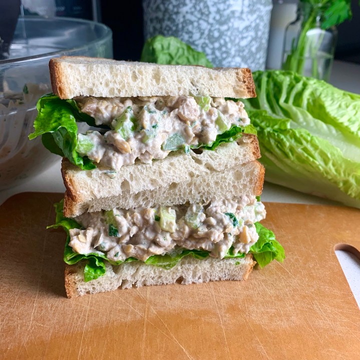 Creamy Chickpea Salad Sandwiches&nbsp;(vegan)
