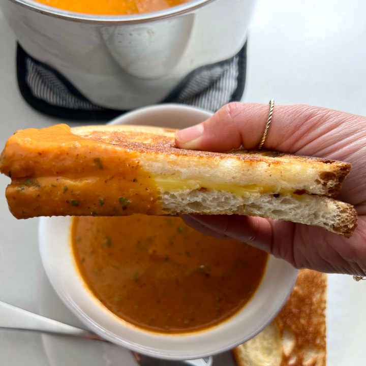 Creamy Tomato Soup (vegan |&nbsp;plant-based)