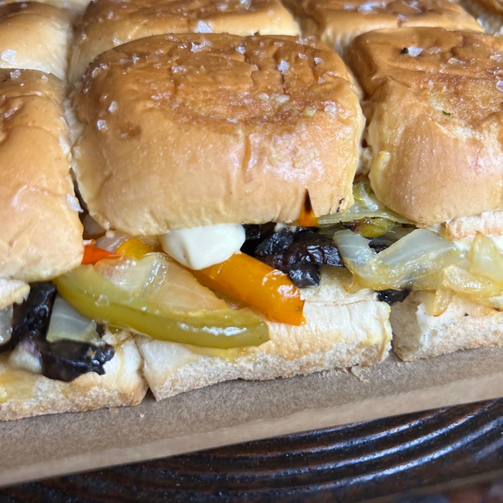 Portobello Cheesesteak Sliders (vegan |&nbsp;plant-based)