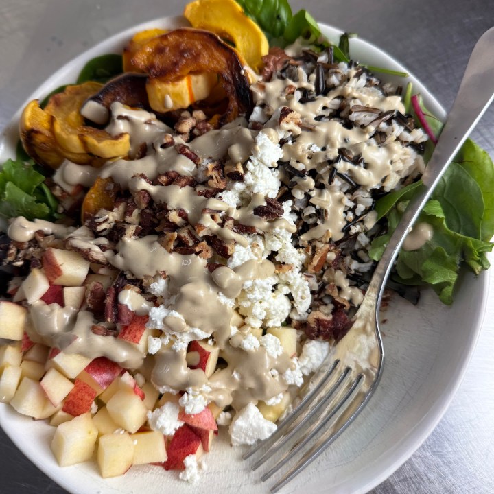 Autumn Delicata Squash & Goat Cheese Salad with Creamy Sage-Balsamic Dressing&nbsp;(vegetarian)